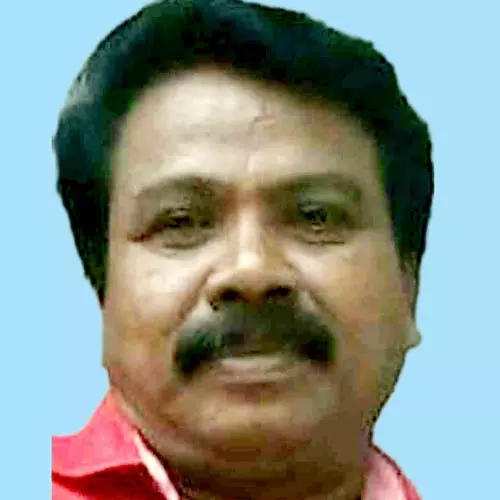 നാ​ട​ക പ്ര​വ​ർ​ത്ത​ക​ൻ ര​വി ക​ഴി​മ്പ്രം