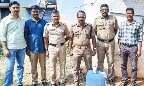 സ്പിരിറ്റ് ഉപേക്ഷിച്ച നിലയില്‍