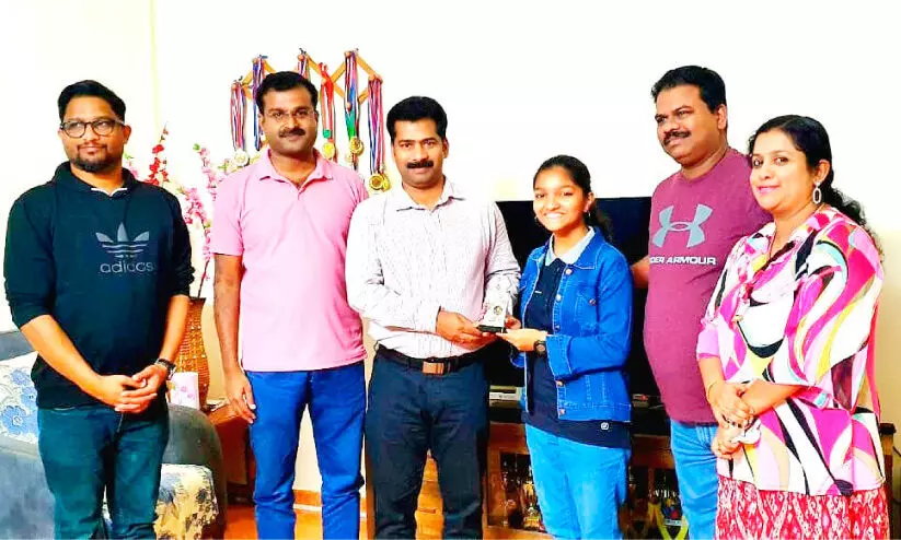 കേ​ര​ള വി​ങ്