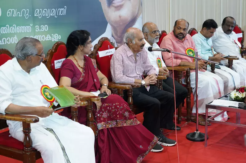 ഭാഷകളെ അടിച്ചമര്‍ത്തിയാല്‍ നാട്ടറിവുകളും സാംസ്‌ക്കാരിക മൂല്യങ്ങളും ഇല്ലാതാകുമെന്ന് സേതു