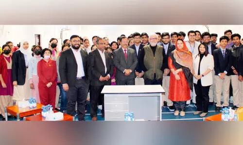 അ​മി​താ​വ് ഘോ​ഷ്