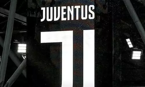 സീരി എയിൽ 15 പോയിന്റ് വെട്ടിക്കുറച്ച് അച്ചടക്ക നടപടി; മൂന്നാമതായിരുന്ന യുവന്റസ് 10ാമത്