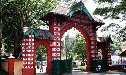 ഈച്ചയും ക്ഷുദ്രജീവികളും പെരുകി; രോഗങ്ങൾ പിടിപെട്ട്​ മൃഗശാലയിൽ മൃഗങ്ങൾ ചാകുന്നു