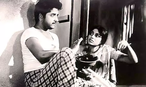 അ​​ക​​ലെ​​യ​​ക​​ലെ നീ​​ലാ​​കാ​​ശം -44