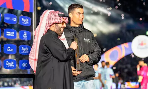 ആ​രാ​ധ​ക​രു​ടെ കാ​ത്തി​രി​പ്പ് വെ​റു​തെ​യാ​യി​ല്ല; അ​ര​ങ്ങേ​റ്റം അ​ടി​പൊ​ളി​യാ​ക്കി റൊ​ണാ​ൾ​ഡോ