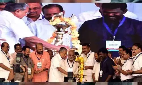 കേരളം കടക്കെണിയിലല്ല -മുഖ്യമന്ത്രി