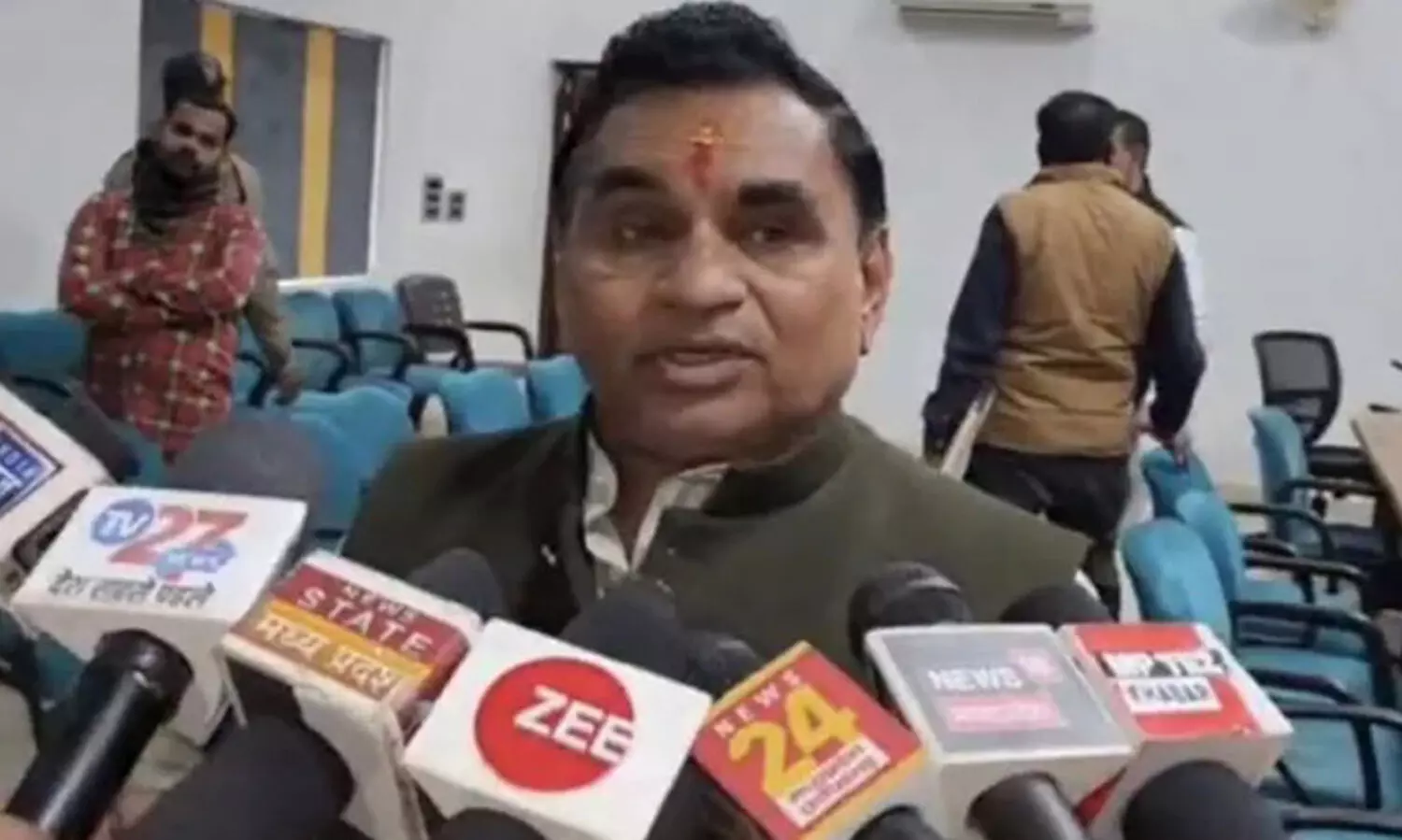 അപകടം കൂടാൻ കാരണം നിലവാരമുള്ള നല്ല റോഡുകൾ -ബി.ജെ.പി എം.എൽ.എ നാരായൺ പട്ടേൽ