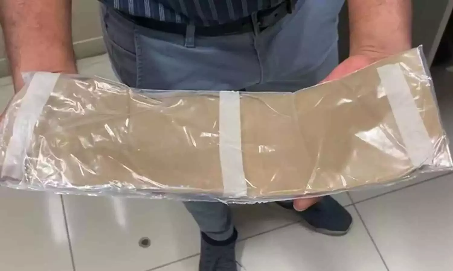 കാൽചിലമ്പ്​ രൂപത്തിലും സ്വർണക്കടത്ത്; ഒരാൾ പിടിയിൽ