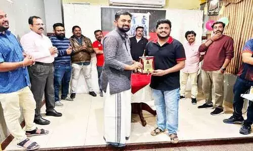 അ​നീ​ഷ് നാ​യ​ർ​ക്ക് സ​ച്ചി​ൻ ക്രി​ക്ക​റ്റ് ക്ല​ബ് യാ​ത്ര​യ​യ​പ്പ് ന​ൽ​കി