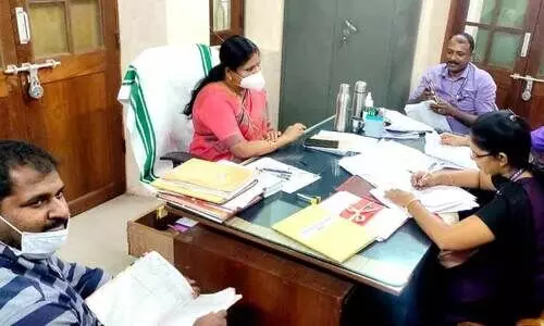 നെയ്യാറ്റിൻകര ജനറൽ ആശുപത്രിയിൽ വിജിലൻസ് പരിശോധന നെയ്യാറ്റിൻകര ജനറൽ ആശുപത്രിയിൽ വിജിലൻസ് പരിശോധന