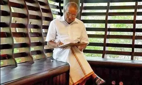 ആരെയും ഭാവഗായകനാക്കും...