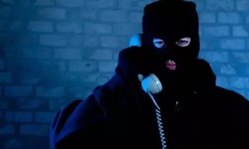 പോലീസ് എന്ന വ്യാജേന തട്ടിപ്പ്; യുവതിക്ക് നഷ്‌ടമായത് ഏഴ് ലക്ഷം രൂപ