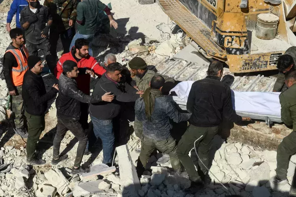 സിറിയയിൽ കെട്ടിടം തകർന്ന് 16 പേർ മരിച്ചു