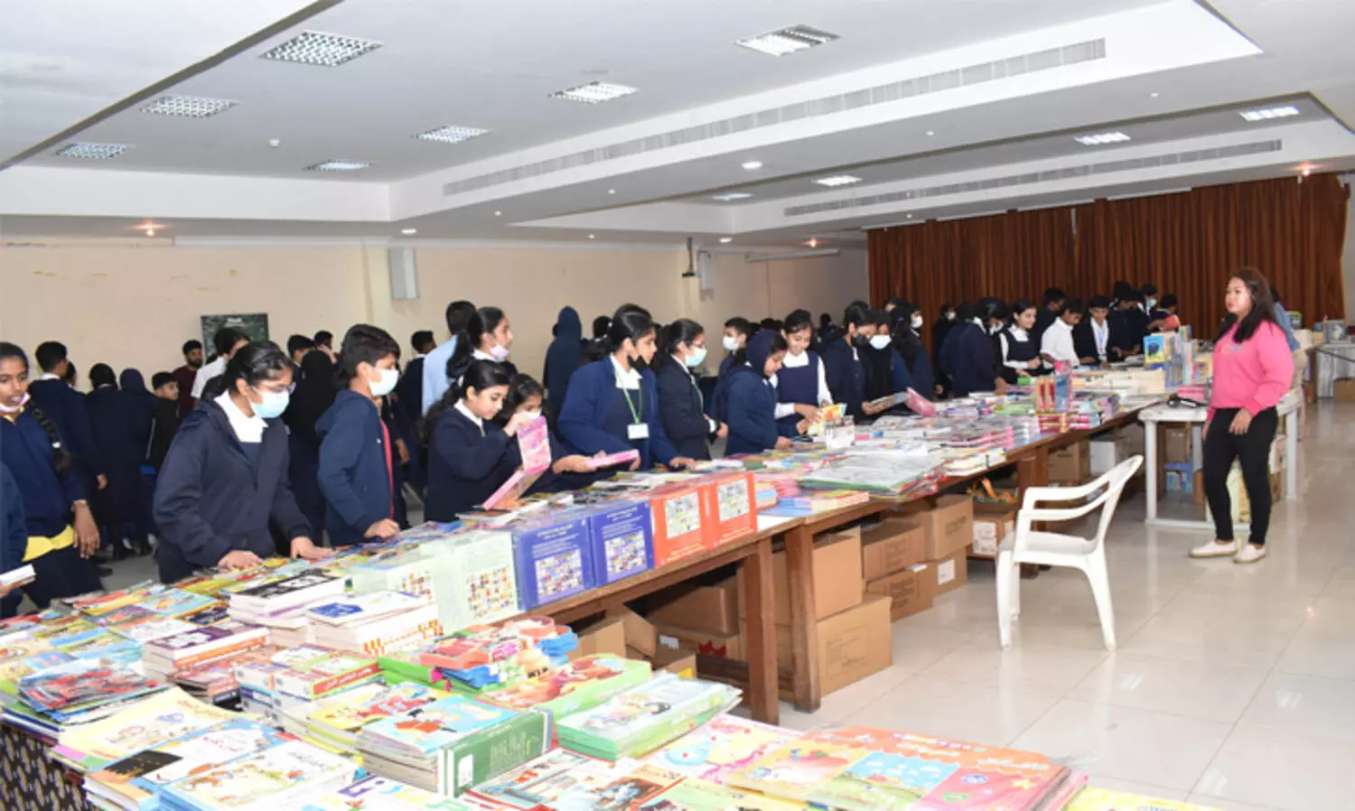 ഇ​ന്ത്യ​ൻ സ്കൂ​ൾ പു​സ്ത​ക​വാ​രം സം​ഘ​ടി​പ്പി​ച്ചു