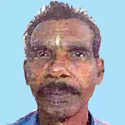 കാ​ർ സൈ​ക്കി​ളി​ലി​ടി​ച്ച് ലോ​ട്ട​റി വി​ൽ​പ​ന​ക്കാ​ര​ൻ മ​രി​ച്ചു