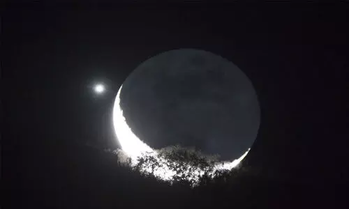 തിങ്കളിന് തിങ്കളാഴ്ച വെള്ളിത്തിളക്കം