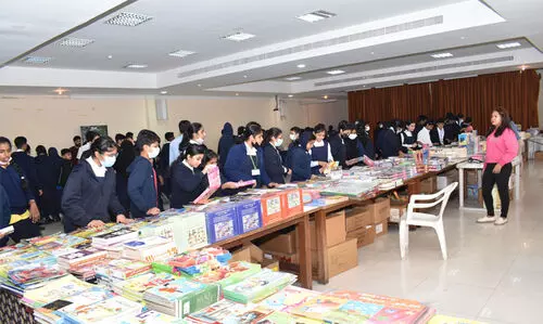 ഇ​ന്ത്യ​ൻ സ്കൂ​ൾ പു​സ്ത​ക​വാ​രം സം​ഘ​ടി​പ്പി​ച്ചു