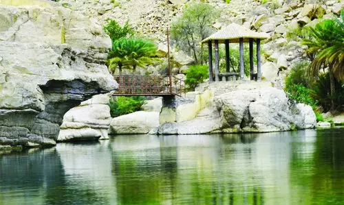 സുന്ദരമീ സുൽത്താനേറ്റ്സ്... സുന്ദരമീ സുൽത്താനേറ്റ്സ്...