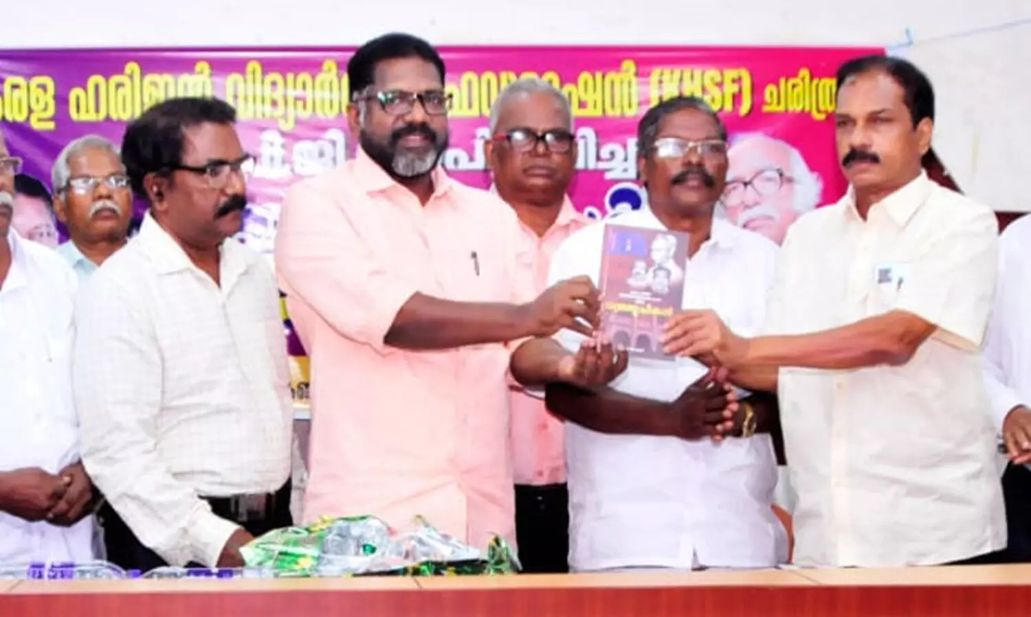 വിമോചന പോരാട്ടത്തിൽ ഓരോ ദലിതനും അംബേദ്ക്കറും അയ്യൻകാളിയും ആകണമെന്ന് ചിറ്റയം ഗോപകുമാർ