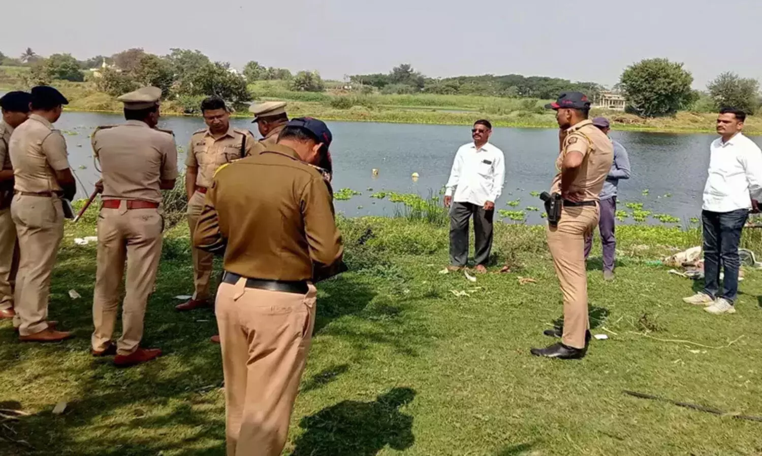 ഒരു കുടുംബത്തിലെ ഏഴ് പേരുടെ മൃതദേഹങ്ങൾ നദിയിൽ കണ്ടെത്തി