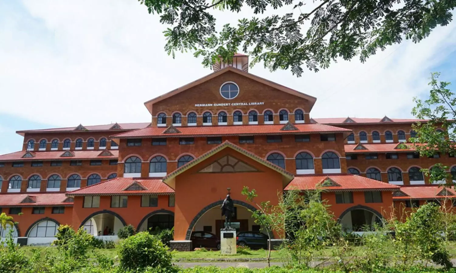 ഡോക്യുമെൻ്ററി പ്രദർശനം തടഞ്ഞിട്ടില്ലെന്ന് കണ്ണൂർ സർവകലാശാല