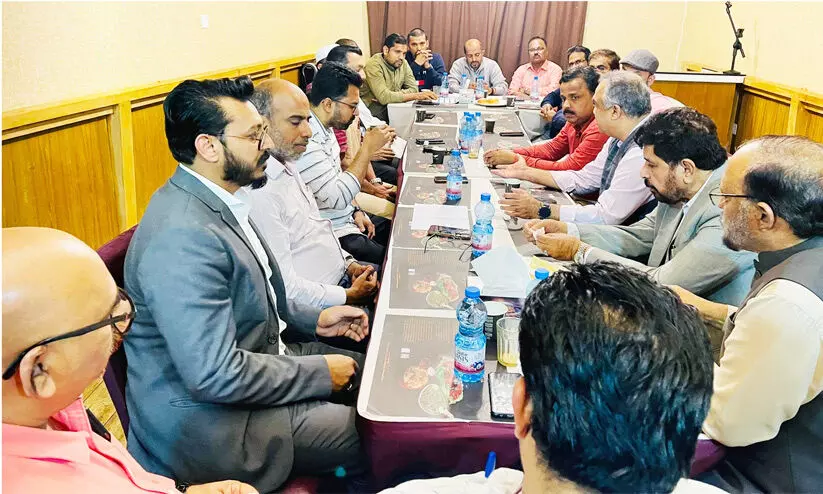 ഡ്രഗ് സ്ക്രീനിങ്; നാട്ടിലെ വിമാനത്താവളങ്ങളിൽ അത്യാധുനിക യന്ത്രങ്ങൾ സ്ഥാപിക്കണം ഡ്രഗ് സ്ക്രീനിങ്; നാട്ടിലെ വിമാനത്താവളങ്ങളിൽ അത്യാധുനിക യന്ത്രങ്ങൾ സ്ഥാപിക്കണം