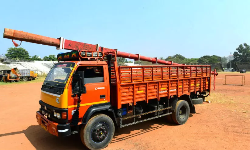 ഒടുവിൽ പാർട്ടി കോൺഗ്രസ് കൊടിമരം നീക്കി