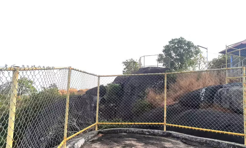 അഗ്നിരക്ഷാ സംവിധാനമില്ല; മരുതിമല ഇക്കോ ടൂറിസത്തിന് തിരിച്ചടി അഗ്നിരക്ഷാ സംവിധാനമില്ല; മരുതിമല ഇക്കോ ടൂറിസത്തിന് തിരിച്ചടി