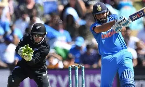 മൂന്നാം ഏകദിനം: ഇന്ത്യയെ ബാറ്റിങ്ങിന് വിട്ട് ന്യൂസിലൻഡ്; ഷമിക്കും സിറാജിനും പകരം ചഹലും ഉംറാനും കളിക്കും