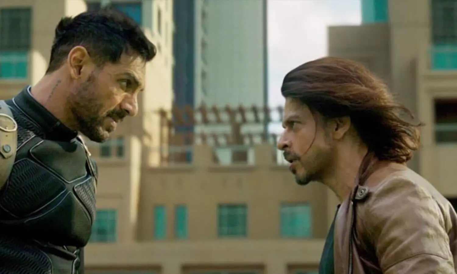 ഷാറൂഖ് നിരാശപ്പെടുത്തിയോ! ദീപികയുടേയും ജോൺ എബ്രഹാമിന്റേയും വേറെ ലെവൽ പ്രകടനം -പത്താൻ