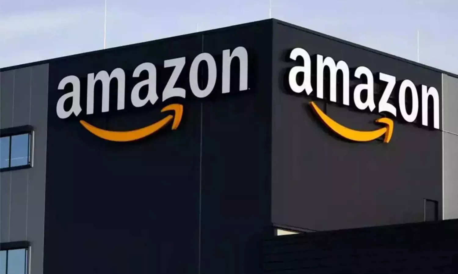 ആ​മ​സോ​ൺ വെ​യ​ർ​ഹൗ​സ് തൊ​ഴി​ലാ​ളി​ക​ൾ പ​ണി​മു​ട​ക്കി