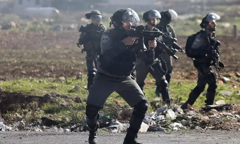 ഫലസ്തീൻ യുവാവിനെ ഇസ്രായേൽ സൈന്യം വെടിവെച്ചുകൊന്നു ഫലസ്തീൻ യുവാവിനെ ഇസ്രായേൽ സൈന്യം വെടിവെച്ചുകൊന്നു