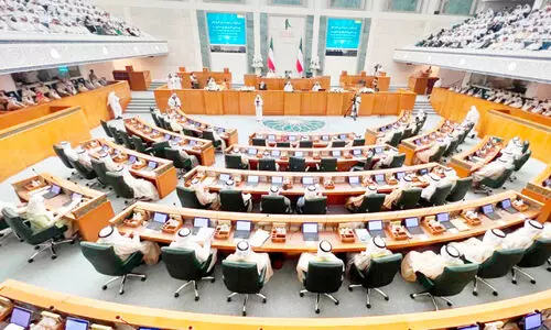 60 വ​ർ​ഷം 42 സ​ർ​ക്കാ​റു​ക​ൾ...