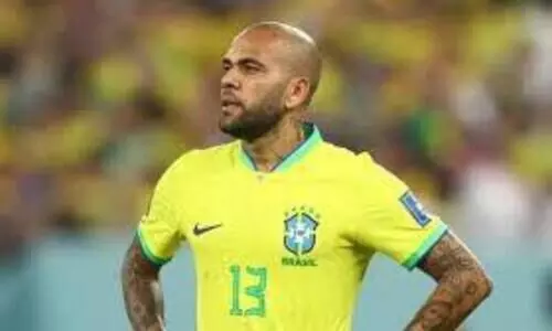 ലൈംഗിക പീഡനക്കേസിൽ കുരുക്ക് മുറുകി ബ്രസീൽ താരം ഡാനി ആൽവസ്; താരം സ്‍പെയിനിലെത്തിയത് പൊലീസ് നീക്കം മനസ്സിലാക്കാതെ