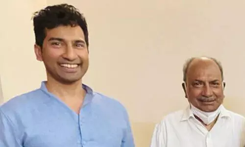 AK Antony, Anil Antony