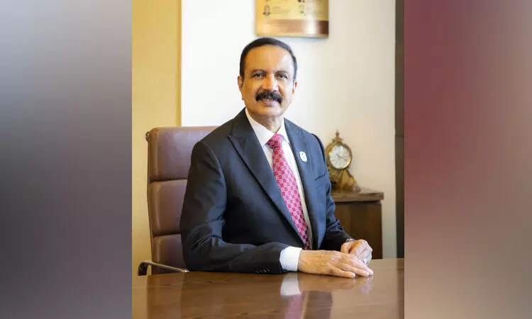 ആഘോഷിക്കപ്പെടുന്നത് മഹത്തായ ചരിത്രം -ഡോ. ആസാദ് മൂപ്പൻ ആഘോഷിക്കപ്പെടുന്നത് മഹത്തായ ചരിത്രം -ഡോ. ആസാദ് മൂപ്പൻ