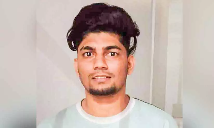 പോക്സോ കേസ് പ്രതിയെ മുംബൈ വിമാനത്താവളത്തിൽ പിടികൂടി പോക്സോ കേസ് പ്രതിയെ മുംബൈ വിമാനത്താവളത്തിൽ പിടികൂടി