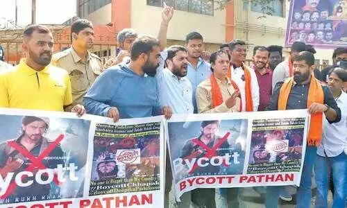 പത്താൻ സിനിമക്കെതിരെ കർണാടകയിൽ ഹിന്ദുത്വസംഘടനകളുടെ പ്രതിഷേധം