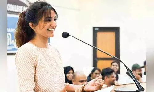 സമൂഹത്തെ മാറ്റിമറിക്കേണ്ടത് കലാലയങ്ങൾ -മഞ്ജുവാര്യർ