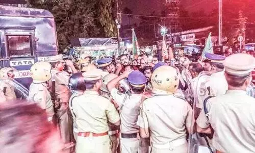 കോട്ടയത്തും ചങ്ങനാശ്ശേരിയിലും ബി.ബി.സി ഡോക്യുമെൻററി പ്രദർശനം; വൈക്കത്ത് സംഘർഷം