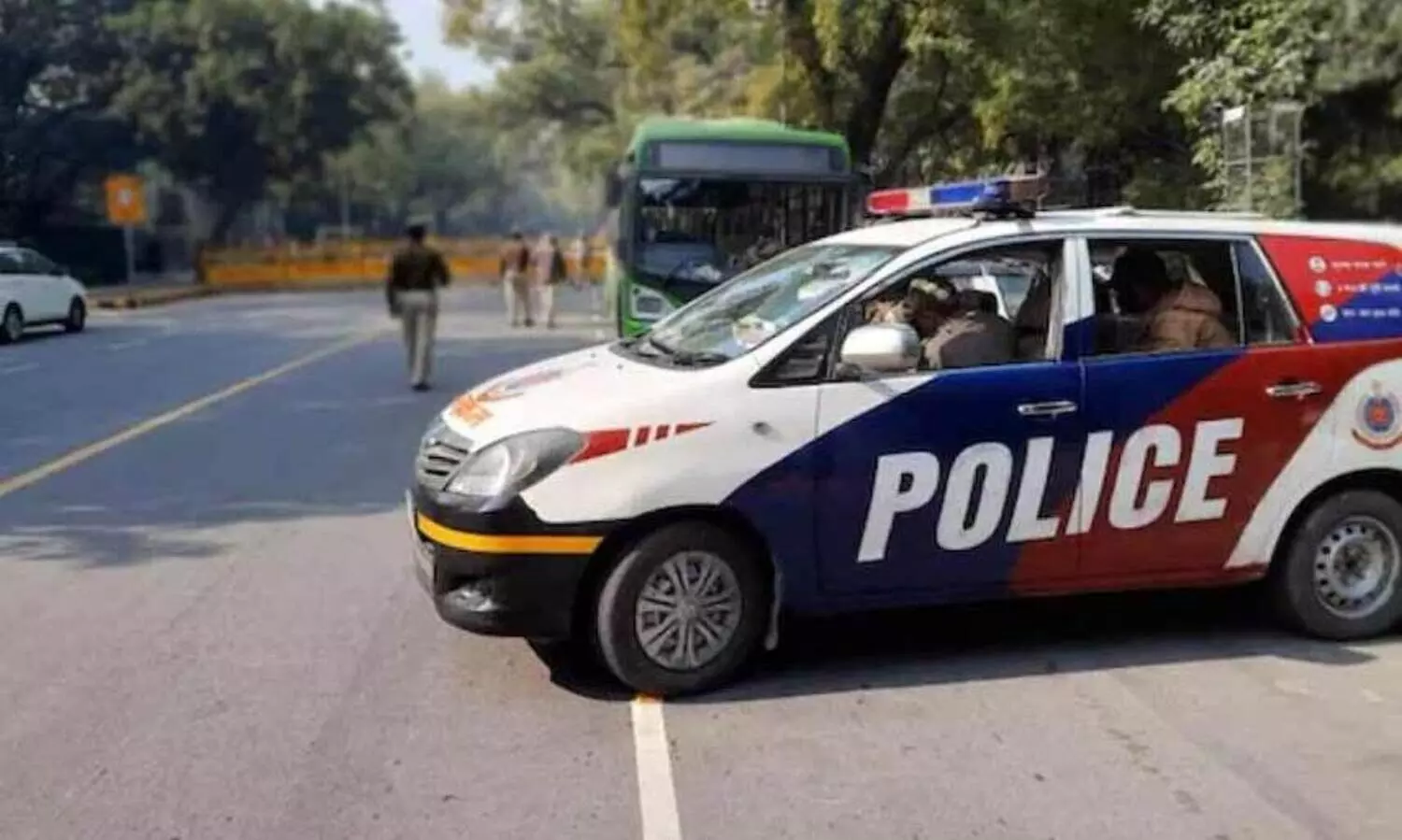 കടം വാങ്ങിയ തുക തിരിച്ചുനൽകിയില്ല ; പതിനാലുകാരനെ വെടിവെച്ച് കൊന്ന് അഴുക്കുചാലിൽ ഉപേക്ഷിച്ചു