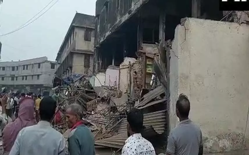 ഭിവണ്ടിയിൽ കെട്ടിടം തകർന്ന് ഒരാൾ മരിച്ചു ; ഒരാൾക്ക് പരിക്ക് ഭിവണ്ടിയിൽ കെട്ടിടം തകർന്ന് ഒരാൾ മരിച്ചു ; ഒരാൾക്ക് പരിക്ക്