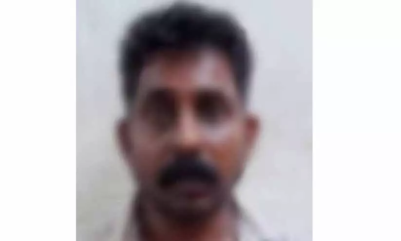 മൊബൈൽ ഫോൺ പിടിച്ചു പറിച്ചു കടന്നു കളഞ്ഞ പ്രതിയെ പിടികൂടി മൊബൈൽ ഫോൺ പിടിച്ചു പറിച്ചു കടന്നു കളഞ്ഞ പ്രതിയെ പിടികൂടി