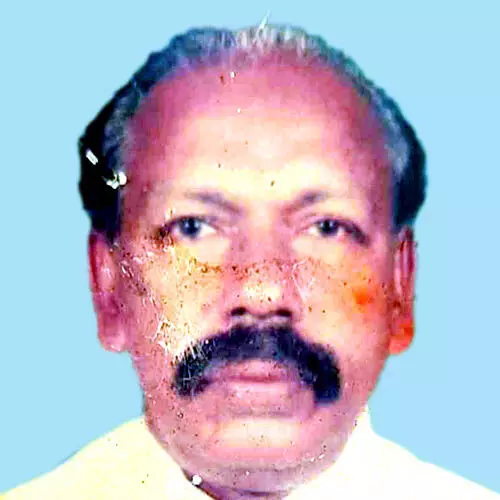 ബൈ​ക്കി​ടി​ച്ച് പ​രി​ക്കേ​റ്റ വ​യോ​ധി​ക​ൻ മ​രി​ച്ചു