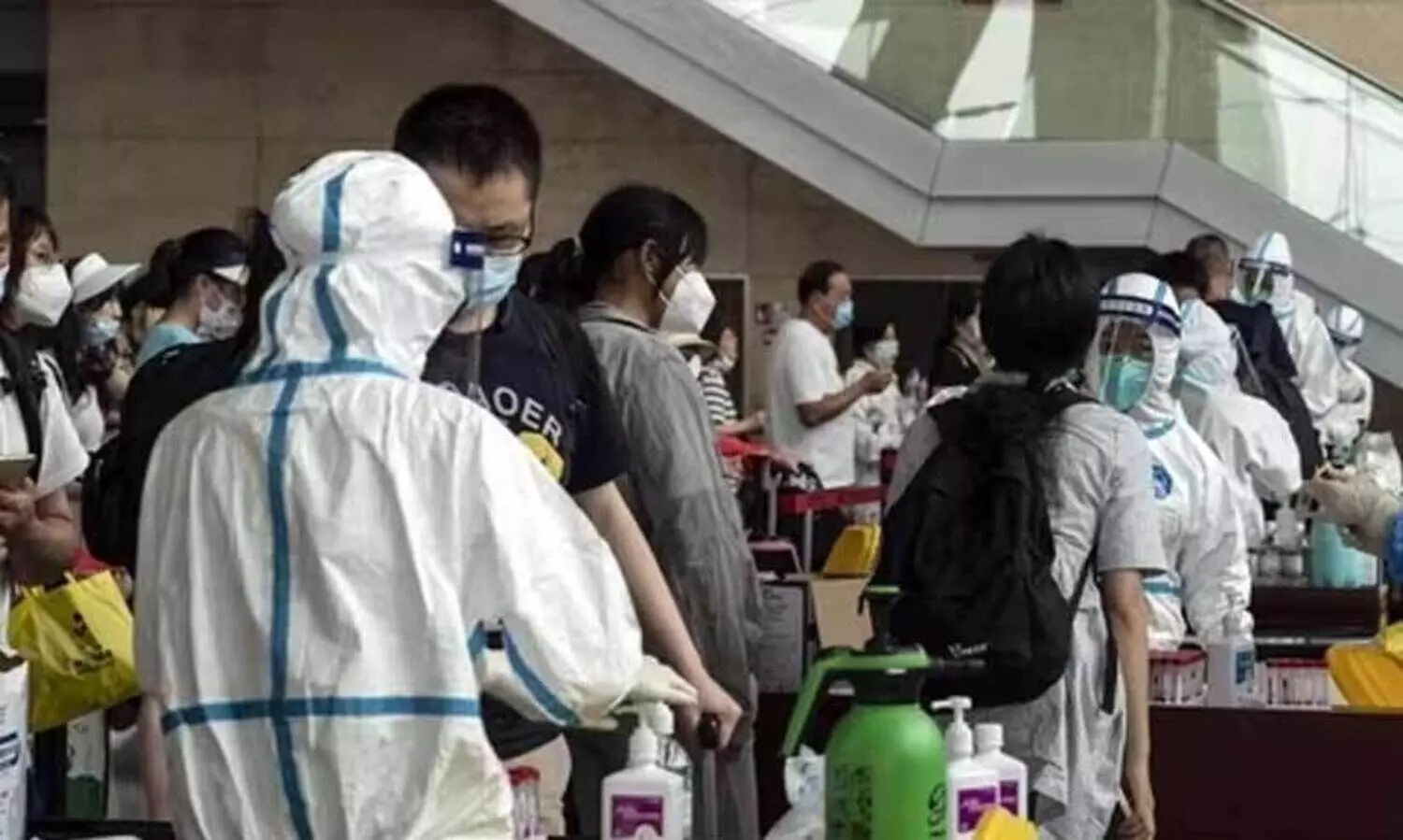 France extends mandatory Covid tests for travellers from China till February 15