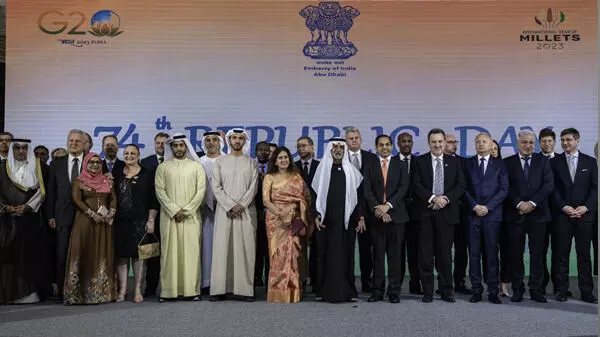 മൂവർണ ശോഭയിൽ റിപ്പബ്ലിക് ദിനാഘോഷം മൂവർണ ശോഭയിൽ റിപ്പബ്ലിക് ദിനാഘോഷം