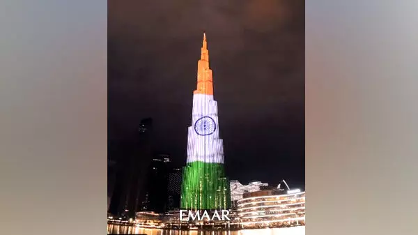 ത്രിവർണമണിഞ്ഞ് ബുർജ് ഖലീഫ