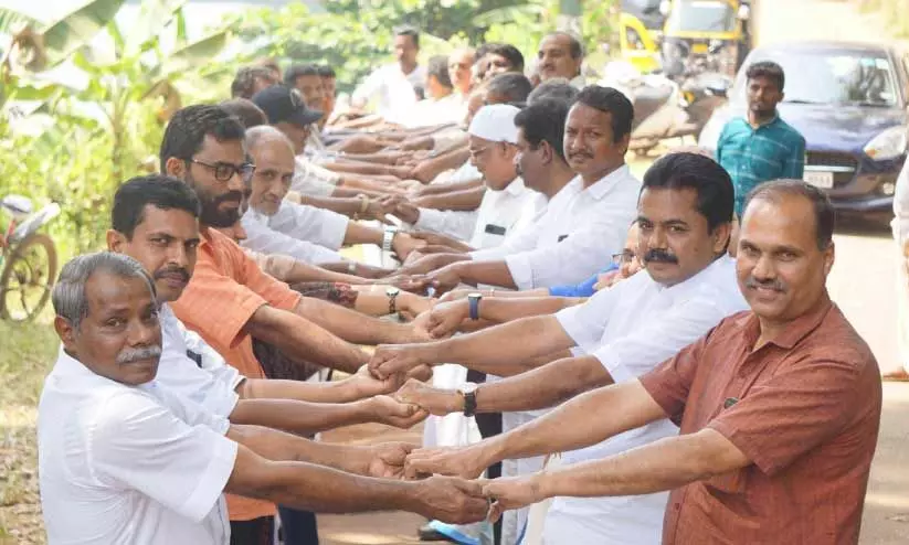 ദുരന്തത്തിന്റെ കണ്ണീരോർമയിൽ നാട്; ചാലിയാറിൽ പാലത്തിനായി ജനകീയസദസ്സ്