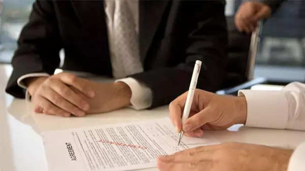 ഗൾഫ് ഉദ്യോഗാർഥികൾക്ക് നാട്ടിൽ പരിശീലനം; കരാറിൽ ഒപ്പുവെച്ചു ഗൾഫ് ഉദ്യോഗാർഥികൾക്ക് നാട്ടിൽ പരിശീലനം; കരാറിൽ ഒപ്പുവെച്ചു