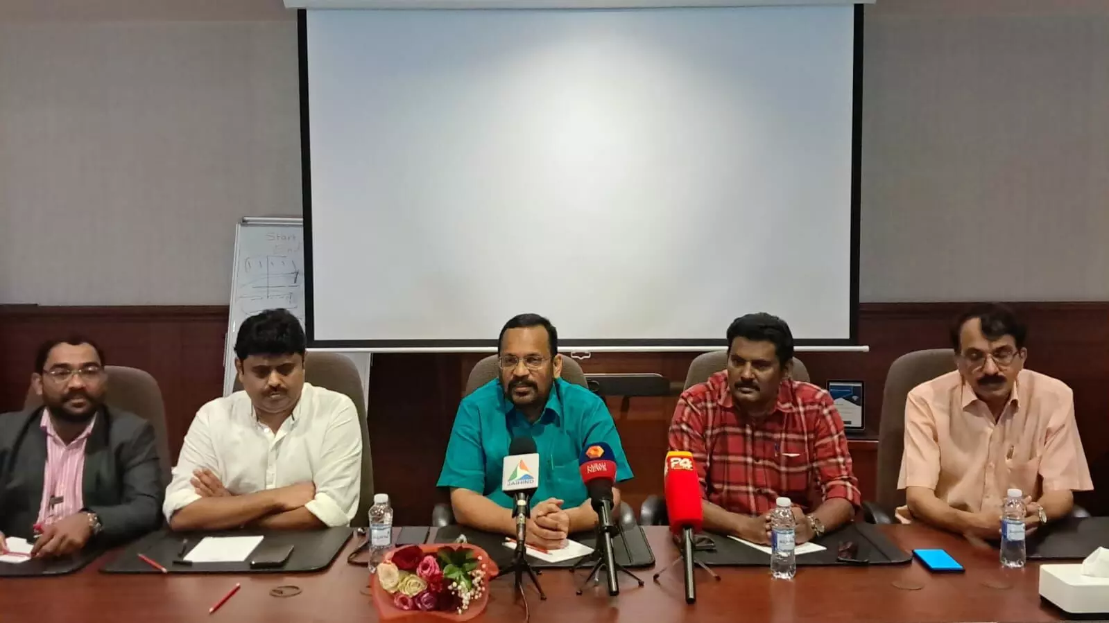 പ്രവാസി പ്രശ്നങ്ങൾ പരിഹരിക്കാൻ ‘ഏകജാലക സംവിധാനം’ ഉടൻ -മന്ത്രി കെ. രാജൻ പ്രവാസി പ്രശ്നങ്ങൾ പരിഹരിക്കാൻ ‘ഏകജാലക സംവിധാനം’ ഉടൻ -മന്ത്രി കെ. രാജൻ